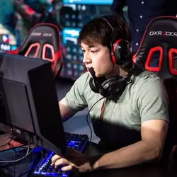alecks image