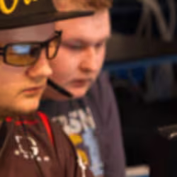 SKYTTEN image
